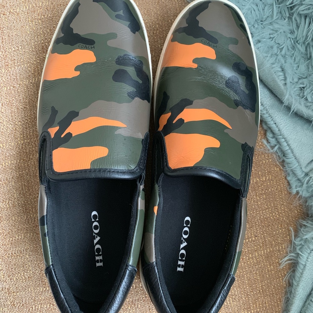 Men’s Slip On Coach Shoes - Picture 3 of 4